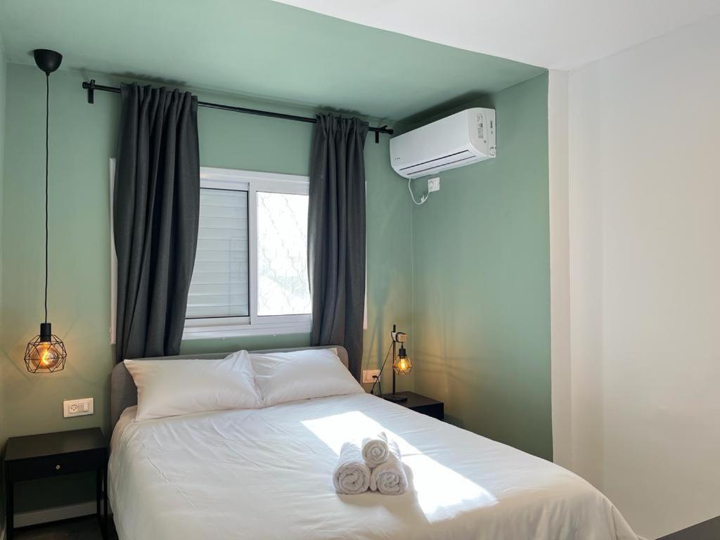Lovely New Central Apartment Beersheba ภายนอก รูปภาพ