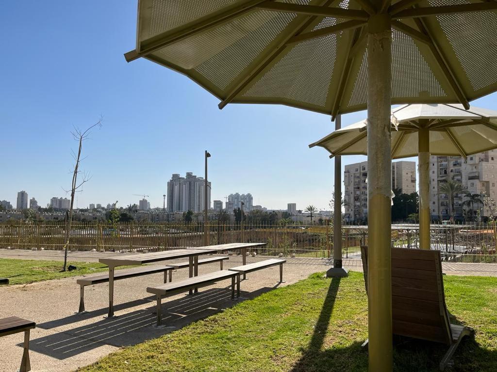 Lovely New Central Apartment Beersheba ภายนอก รูปภาพ